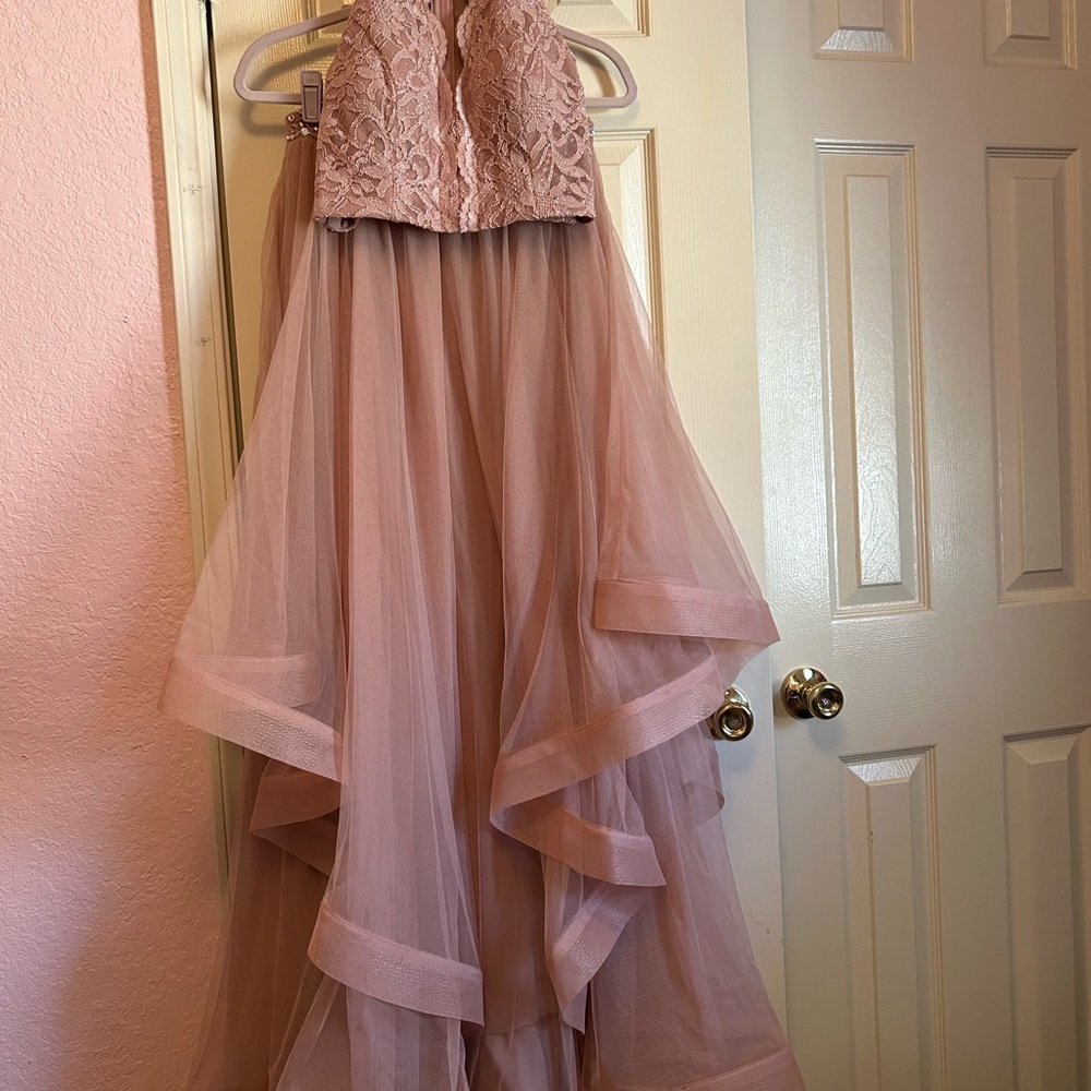 2 piece light mauve evening gown, sequins on the top, sz 9, City Vibe, like new